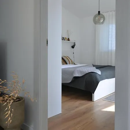 Pina&yucca I Luxury Apartment, Walk To The Beach! Apartment *