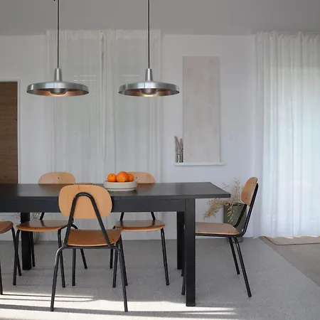 Pina&yucca I Luxury Apartment, Walk To The Beach! Apartment