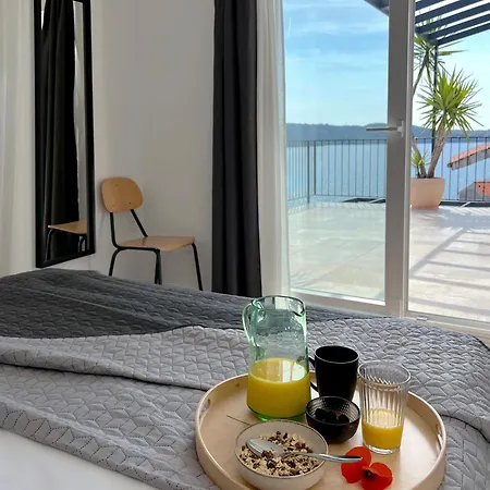 Pina&yucca I Luxury Apartment, Walk To The Beach!